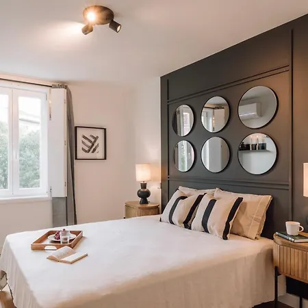 Vedras - 2 Bedrooms And Parking In Alcantara 아파트 리스본