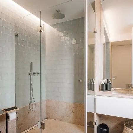 Vedras - 2 Bedrooms And Parking In Alcantara * 리스본