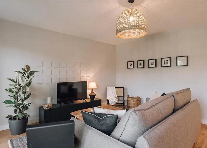 Vedras - 2 Bedrooms And Parking In Alcantara Apartament *