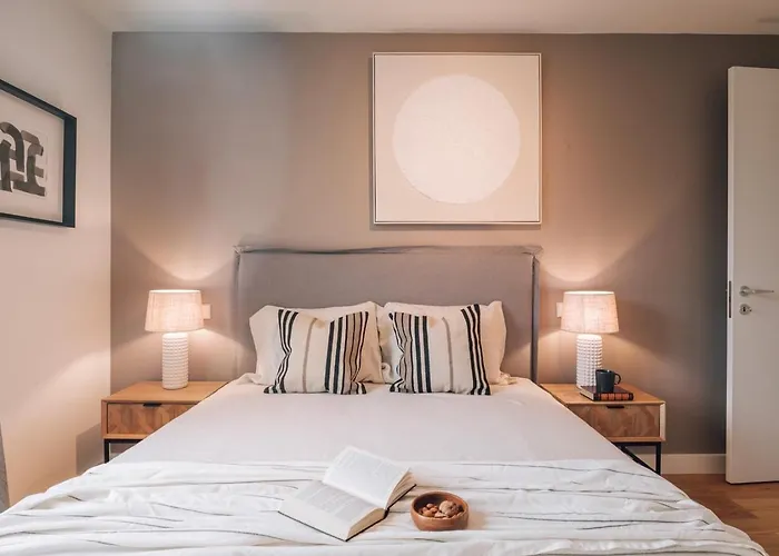 Vedras - 2 Bedrooms And Parking In Alcantara דירה *